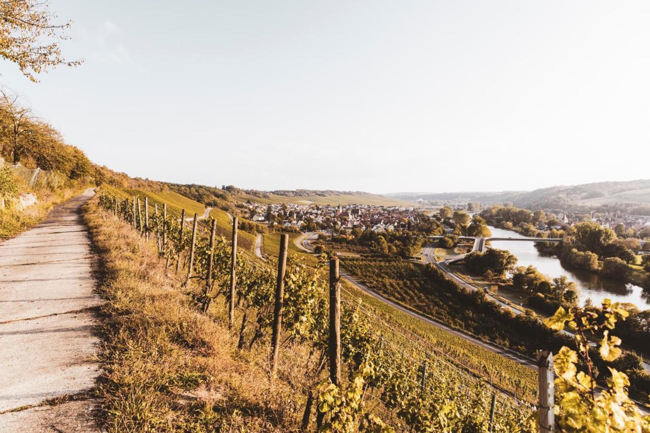 Weingut Pastoriushaus - Artur Steinmann 3*